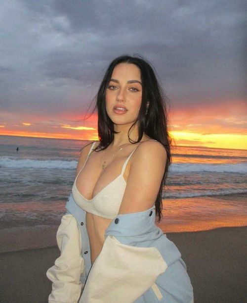 @itsdaniella777