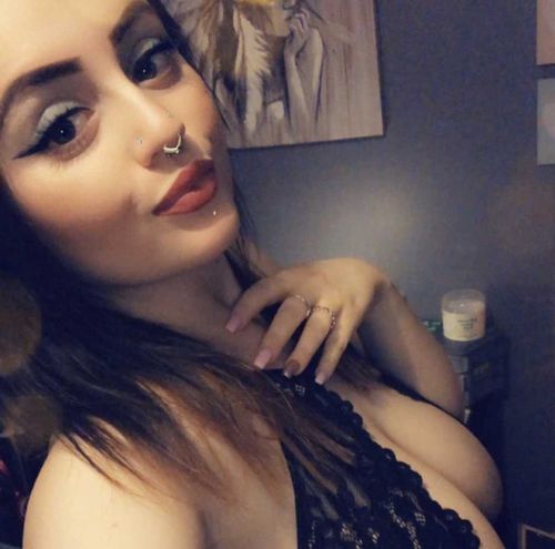@caitlinblade