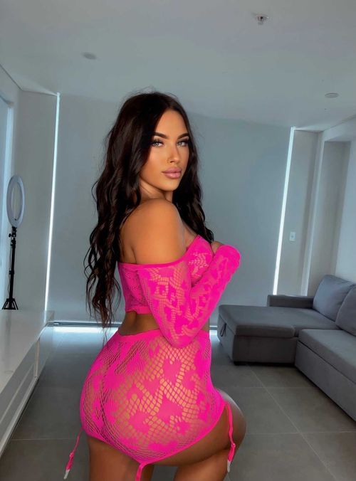 @carleejadee