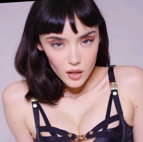 @catherineknight