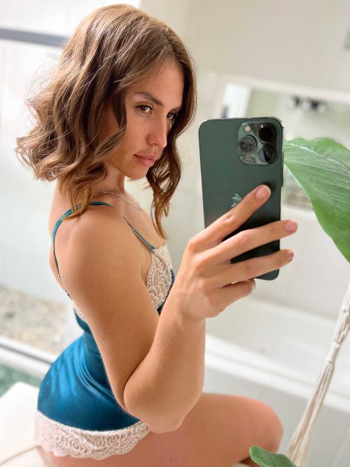@kelsimonroeofficial
