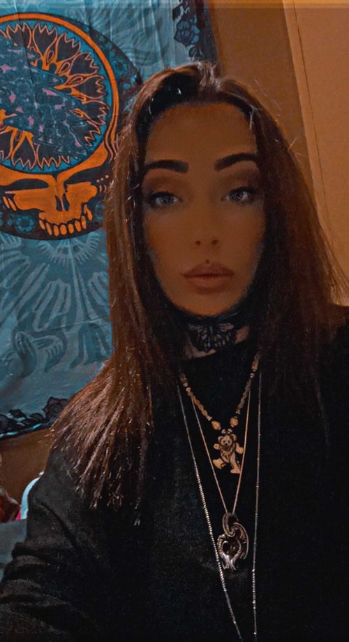 @charlii93