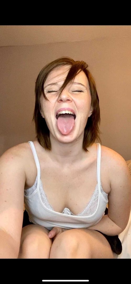 @charlotte_tease