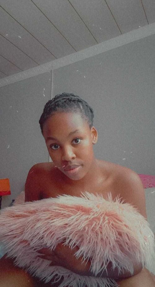 @charlottenhle