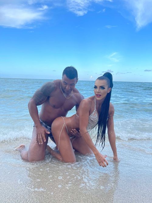 @aleiraoficialsexy nude aleiraoficialsexy nude