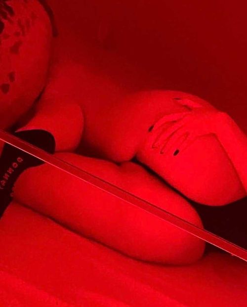 anais-hennessy nude