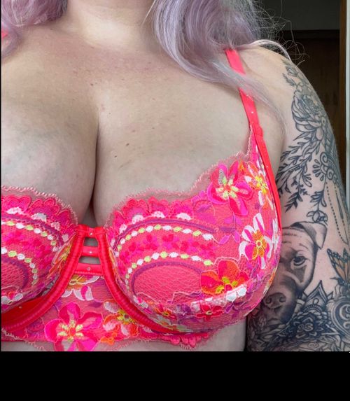 @piercedtitsandfatass nude piercedtitsandfatass nude