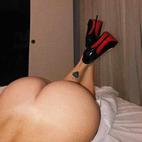 @queenvickytei nude queenvickytei nude