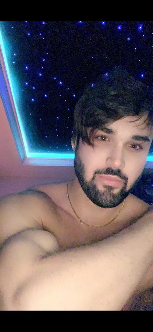 @creamyrowan