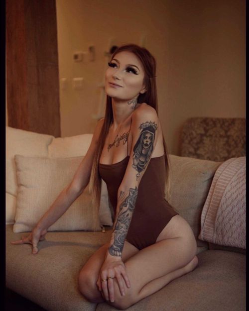 @crybaby1999xo