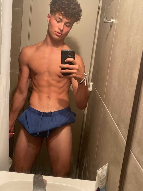 @curiouz nude curiouz nude