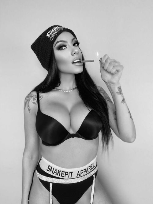 @cyd_vicious nude cyd_vicious nude