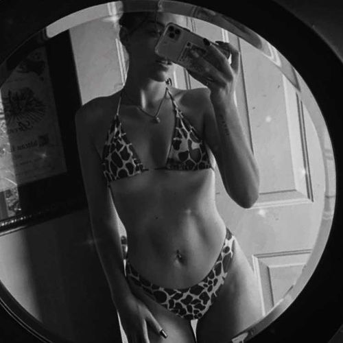 @allicattt