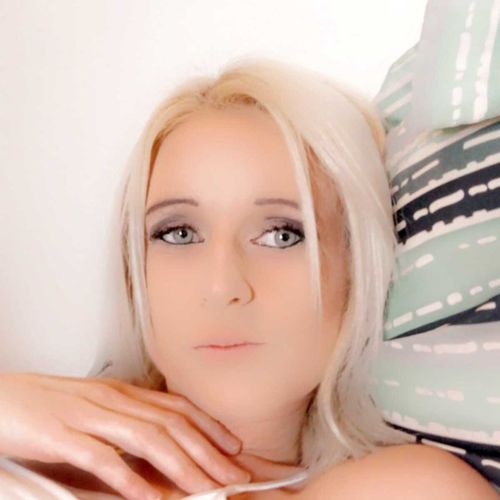 @kellylikes