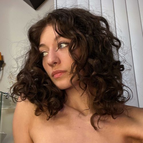 @daintytits