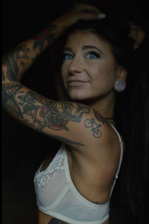 @dakotadarling