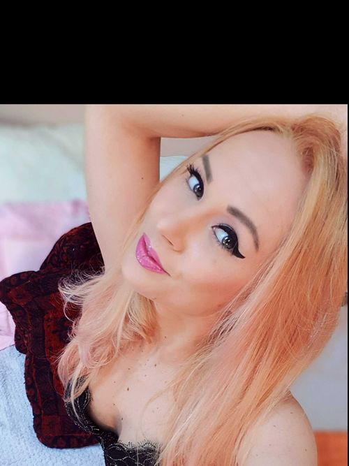 @danakareninaxxx nude danakareninaxxx nude