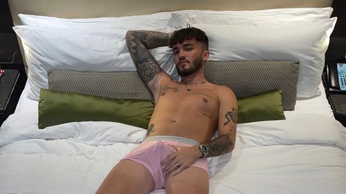 @danrobertson nude danrobertson nude