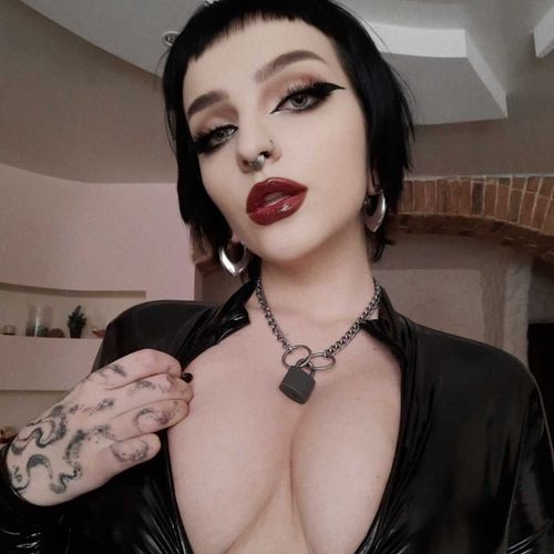 @darkhoromi