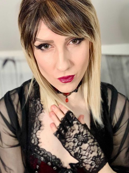 @devynkyne
