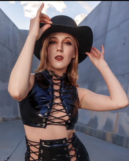 @domina_andromeda