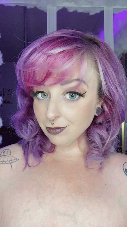 @dorthymagenta