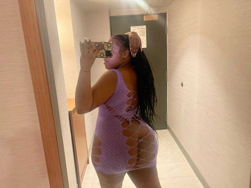 @thethickasiaadams