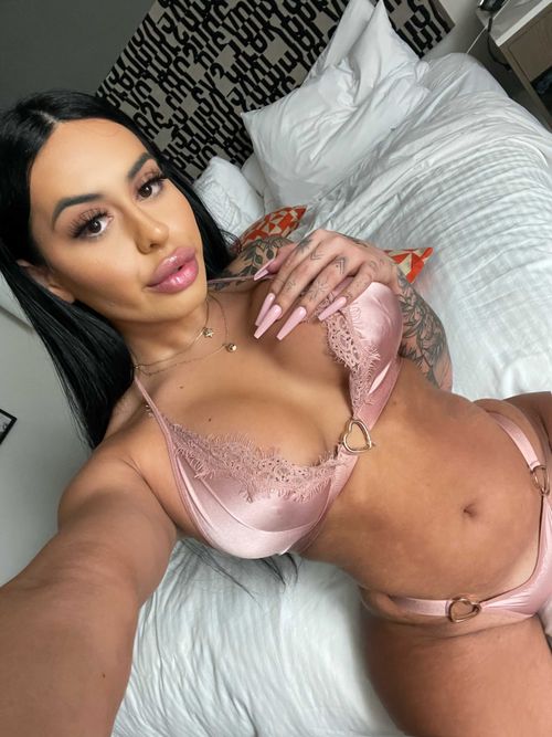 @avarkelly
