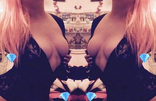 missqueenieee nude
