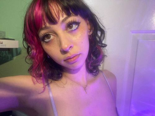 @itsjulie69