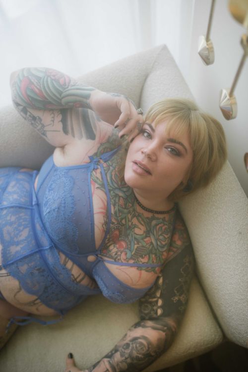 @erinblackhasafetish nude erinblackhasafetish nude