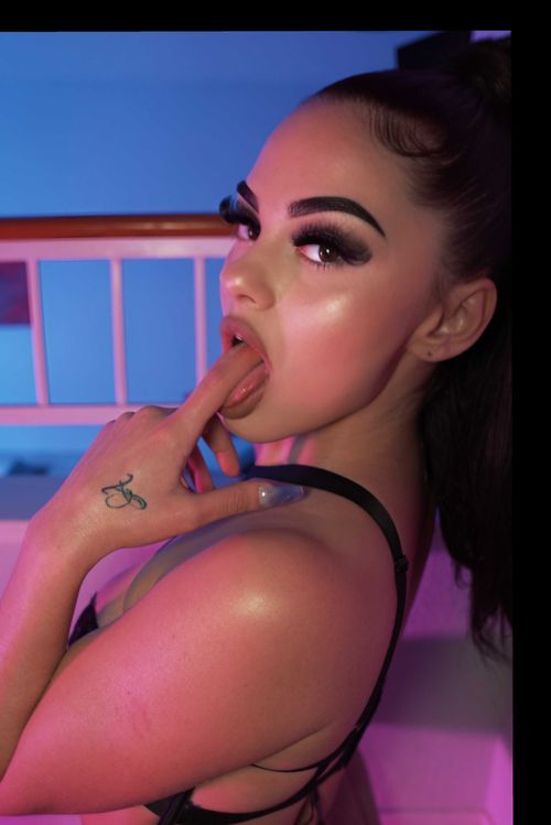 @ariastaz