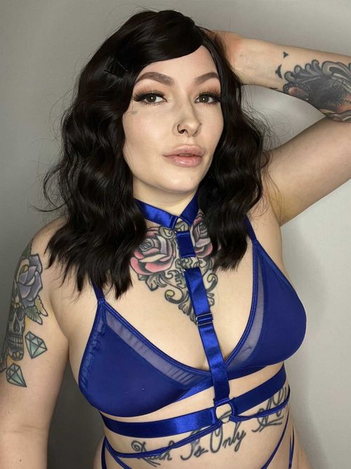 @finhotbabes