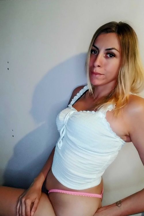 @freechloeee