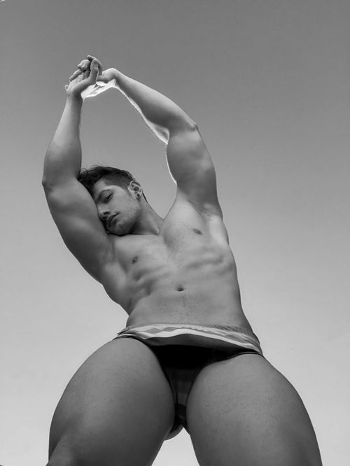@garotobaby