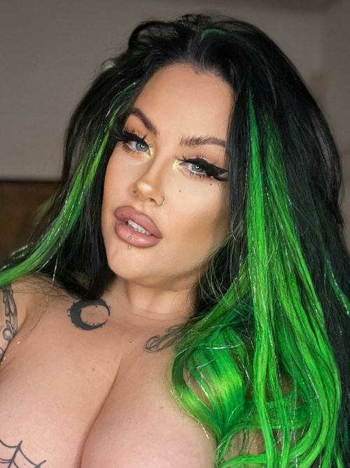 @goddess_goth