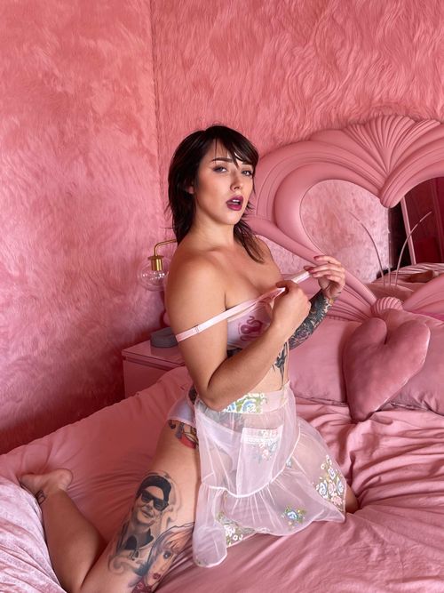 @godsavecarolynjean