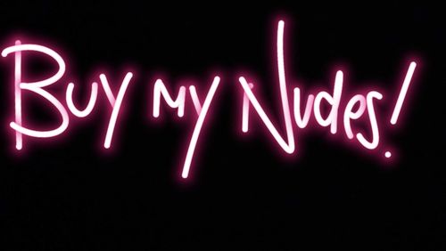 @hissy nude hissy nude