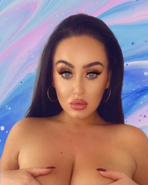 @holliemunroe nude holliemunroe nude