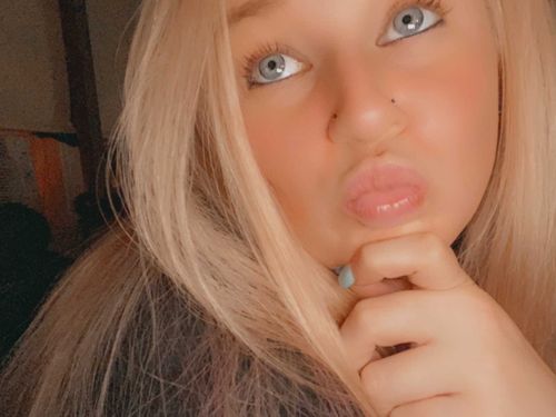 @hollynicole102