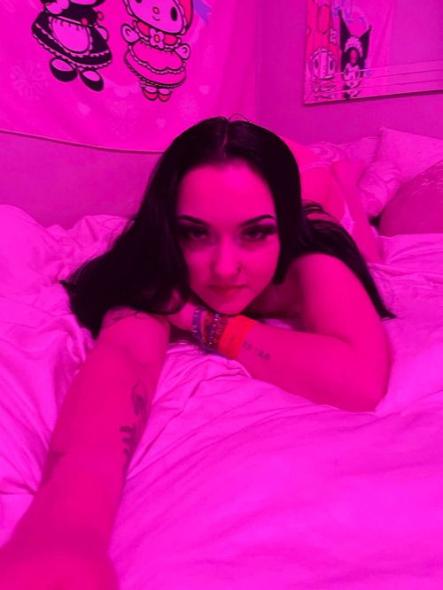 @hon3ybratxx