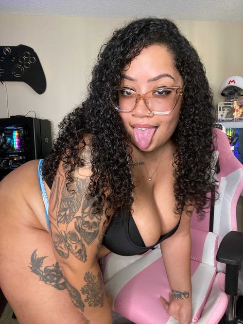 @honeygolden28