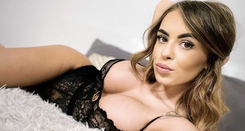 @hotbella nude hotbella nude