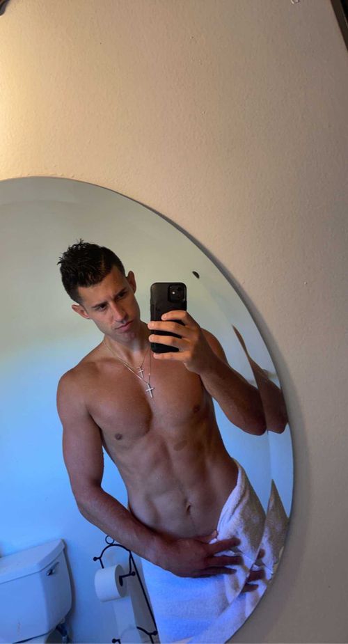 @hunkyjohny