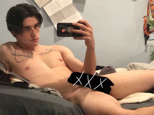 @ilooklikedrakebell nude ilooklikedrakebell nude