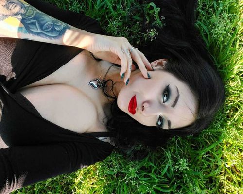 @inkedsmokinggirl nude inkedsmokinggirl nude