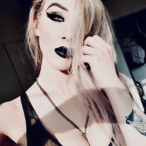 @itsravenroses