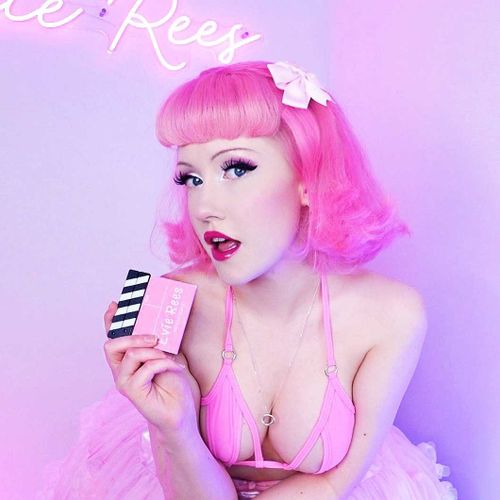 @jiggleyourpuffs