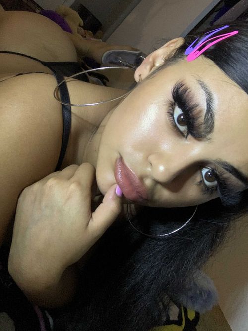 @jizzieebae