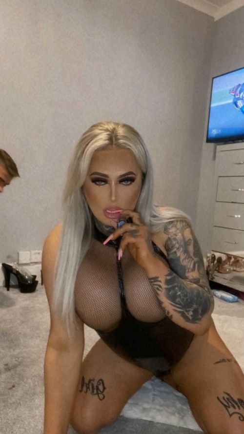 @katelynfindlay nude katelynfindlay nude